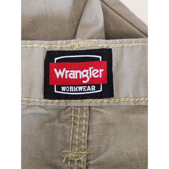NWT Wrangler Workwear Technician Pants Men's 42x30 Brown Relaxed Fit Straight‎ - Picture 4 of 8